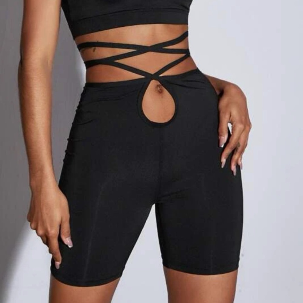 SHEIN Crisscross Tie Waist Biker Shorts